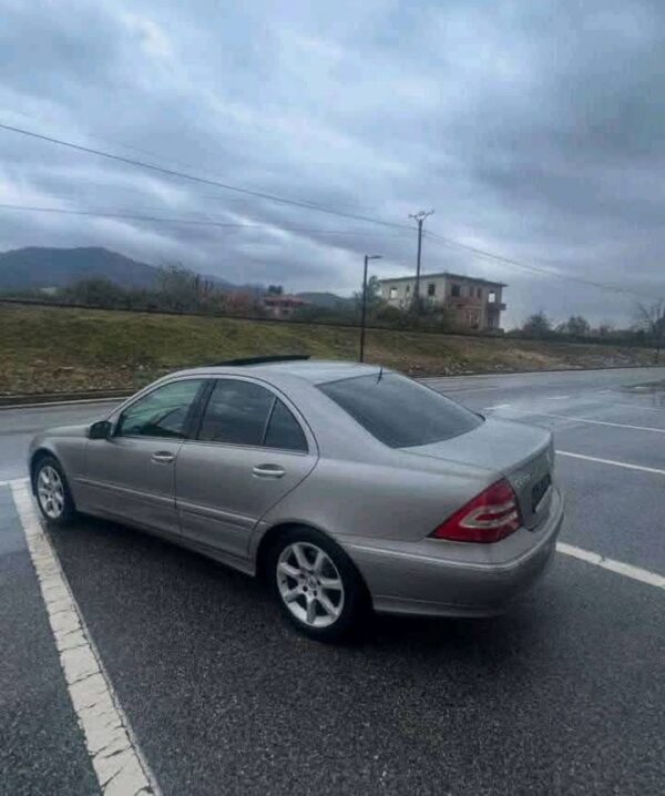 2008 Mercedes Benz C Class - Image 3