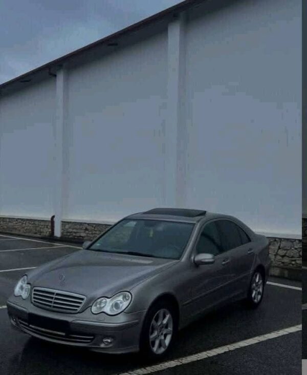 2008 Mercedes Benz C Class - Image 7