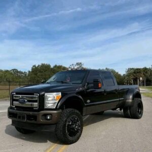 2015 Ford F350 4x4 dually with 6.7 Powerstroke diesel and automatic transmission