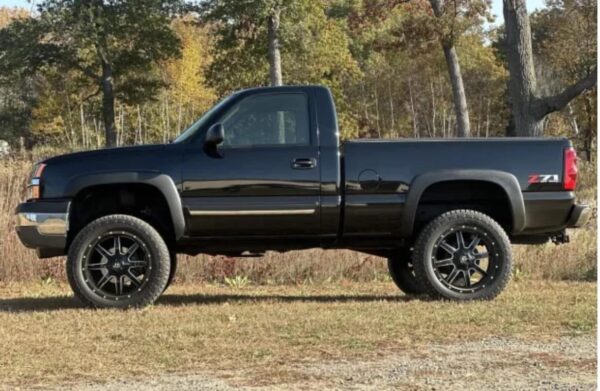 2005 Chevrolet Silverado 1500 LS Z71 4×4 - Image 4