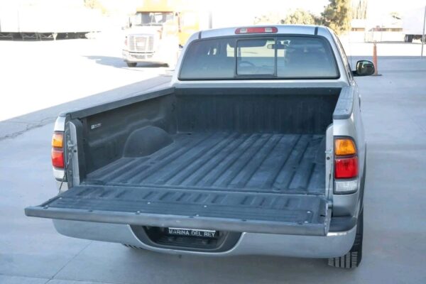 2002 Toyota Tundra SR5 Access Cab V8 - Image 8