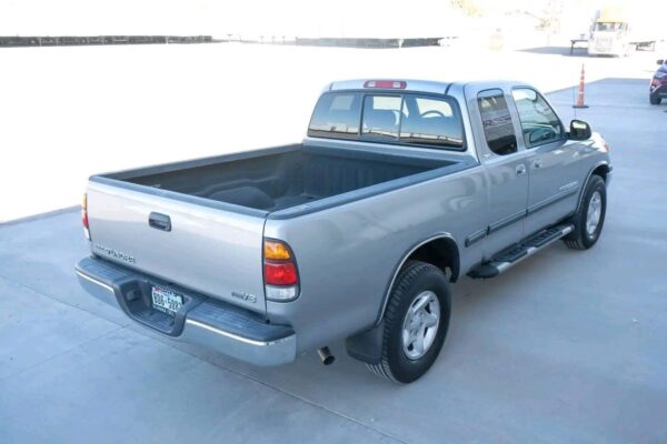 2002 Toyota Tundra SR5 Access Cab V8 - Image 4