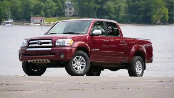 2005 Toyota Tundra SR5 Double Cab V8 4×4 - Image 4