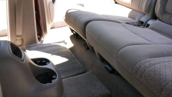 2005 Toyota Tundra SR5 Double Cab V8 4×4 - Image 7
