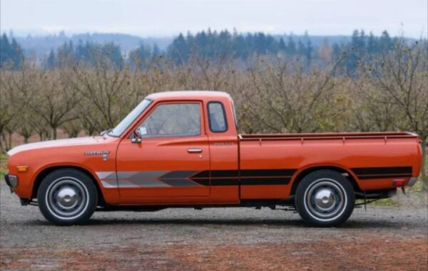 1978 Datsun 620 King Cab Pickup 5-Speed - Image 3