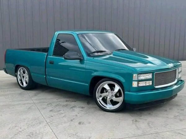 1995 chevy Silverado. - Image 3