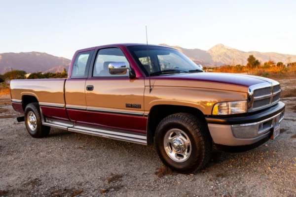 1996 Dodge Ram 2500 Laramie SLT Club Cab Cummins - Image 4